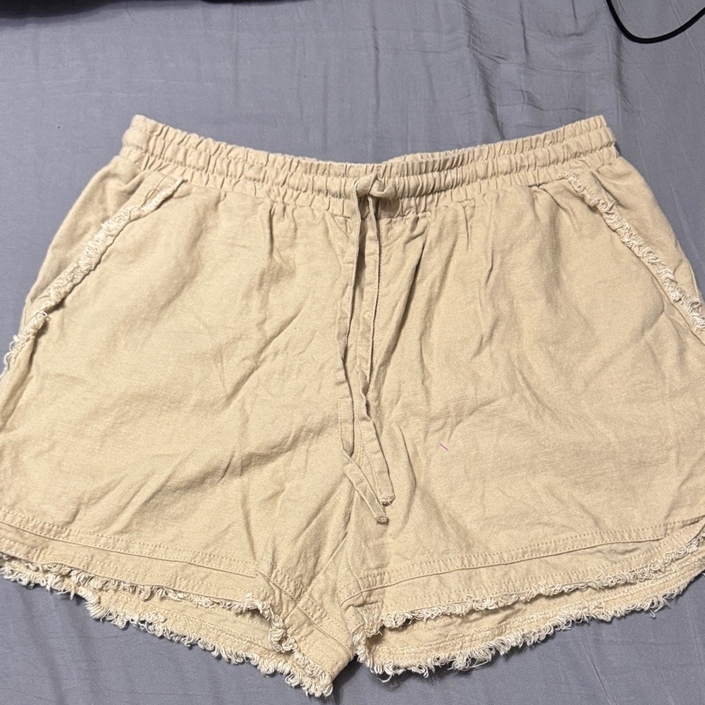 Cato High Waist Beige Women's Shorts